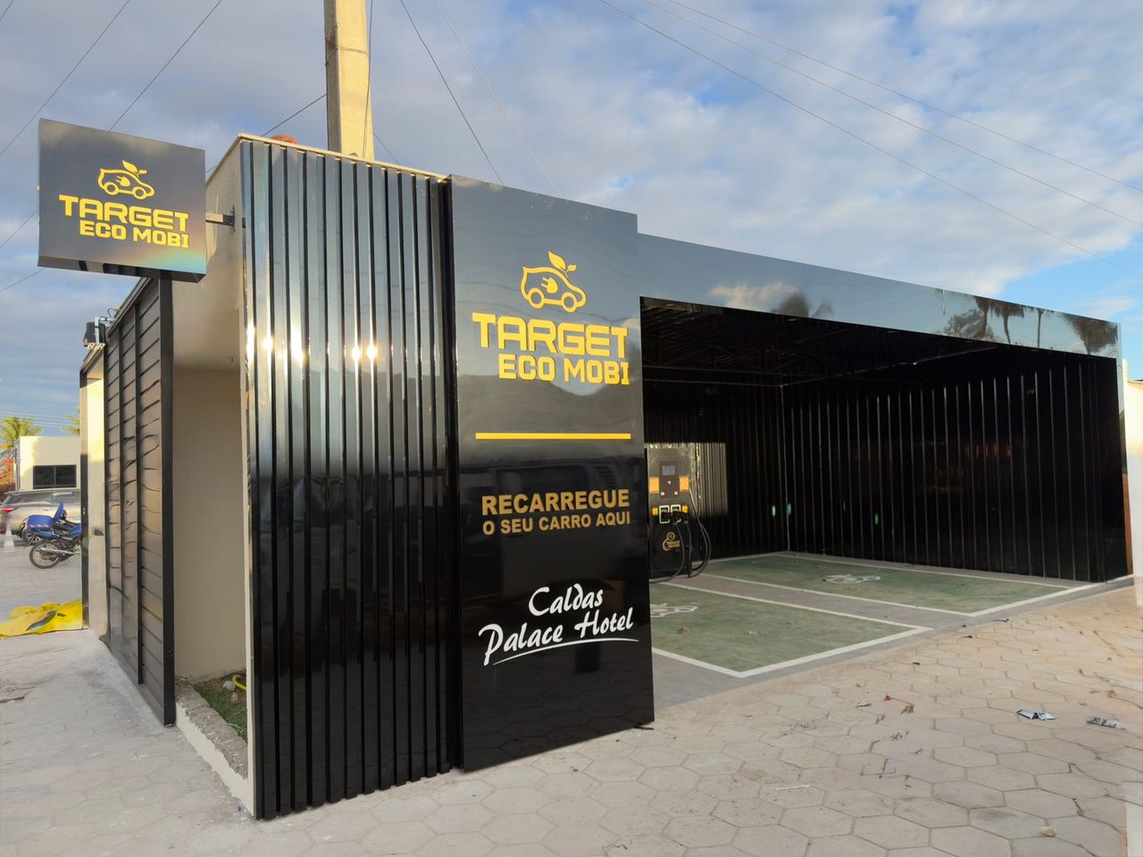 Eletroposto Target EcoMobi — Caldas Palace Hotel